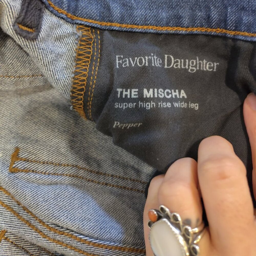 Favorite Daughter - Picture 6 of 6